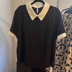 Black and White Women's Top w/ Peter Pan Collar